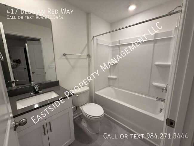 Building Photo - 417 Belgian Red Wy