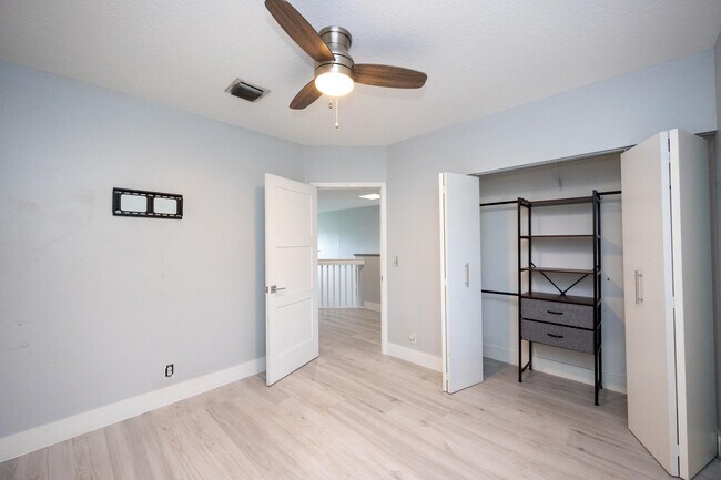 Building Photo - 50 Desford Ln