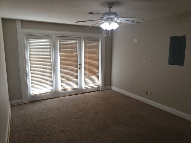 Building Photo - 4910 Kitty Hawk Way
