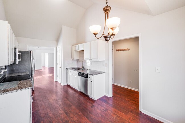 Building Photo - Your Haven Awaits in Havenbrook – Modern 4...