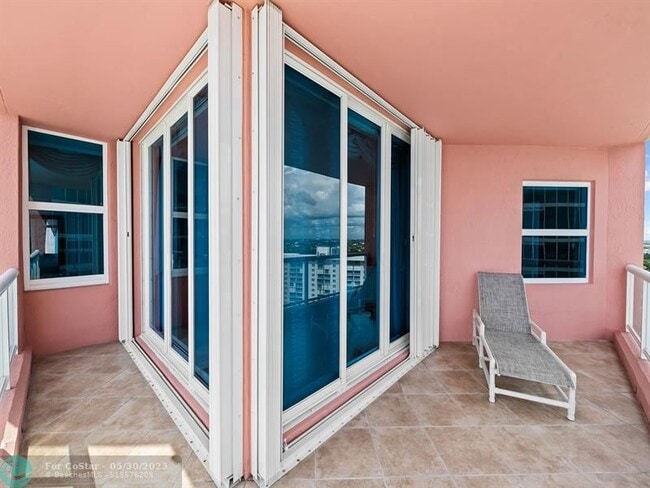 Building Photo - 2110 N Ocean Blvd