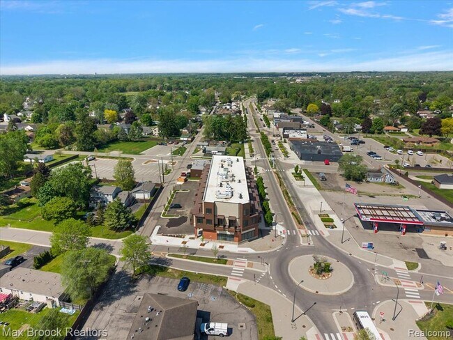 Building Photo - 1760 E Auburn Rd