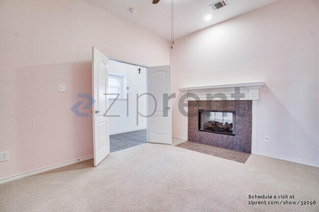 Building Photo - 1217 Charleston Ln