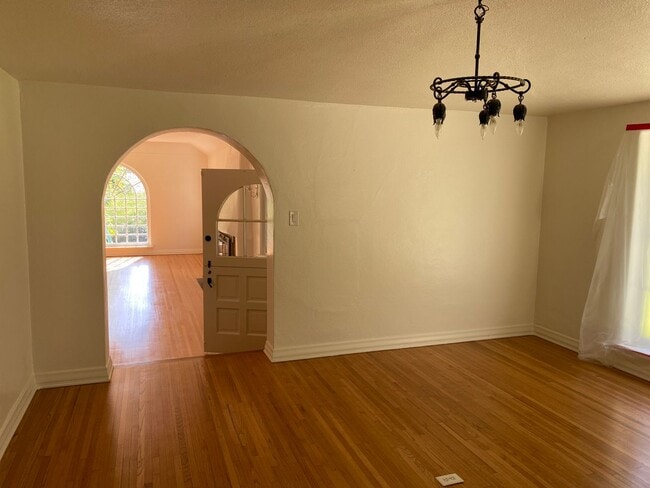 Building Photo - COMING SOON!  Beautiful 3 bedroom 2 bathro...
