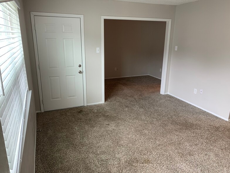 Building Photo - Nest Apartments