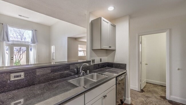 Building Photo - 1425 Bow Creek Ct