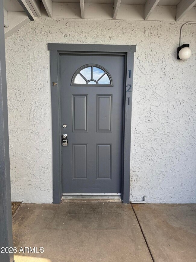 Building Photo - 7550 N 12th St