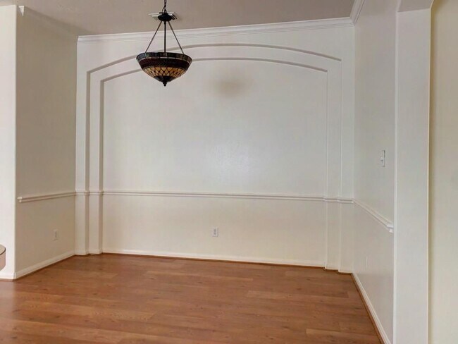 Building Photo - 18207 Linden Forest Ln