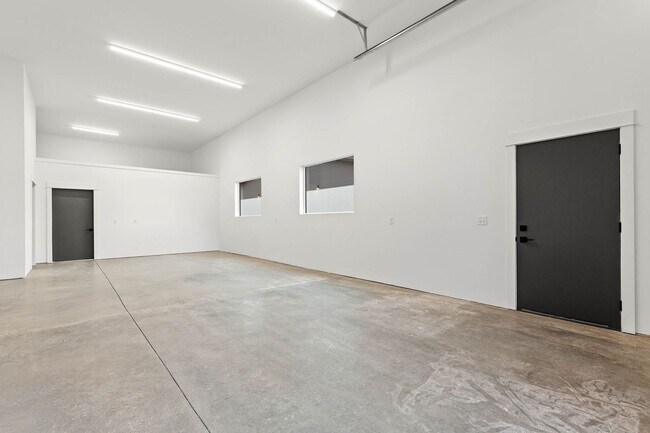 Building Photo - 204 Fletching Way