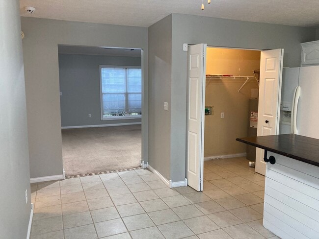 Building Photo - 121 Chevy Chase Pl