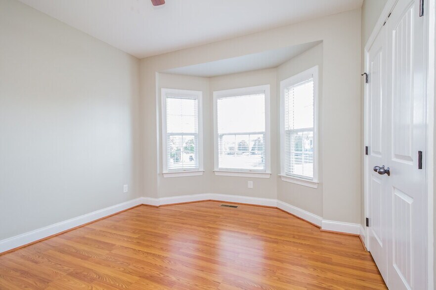 Building Photo - 1067 Windtree Trace