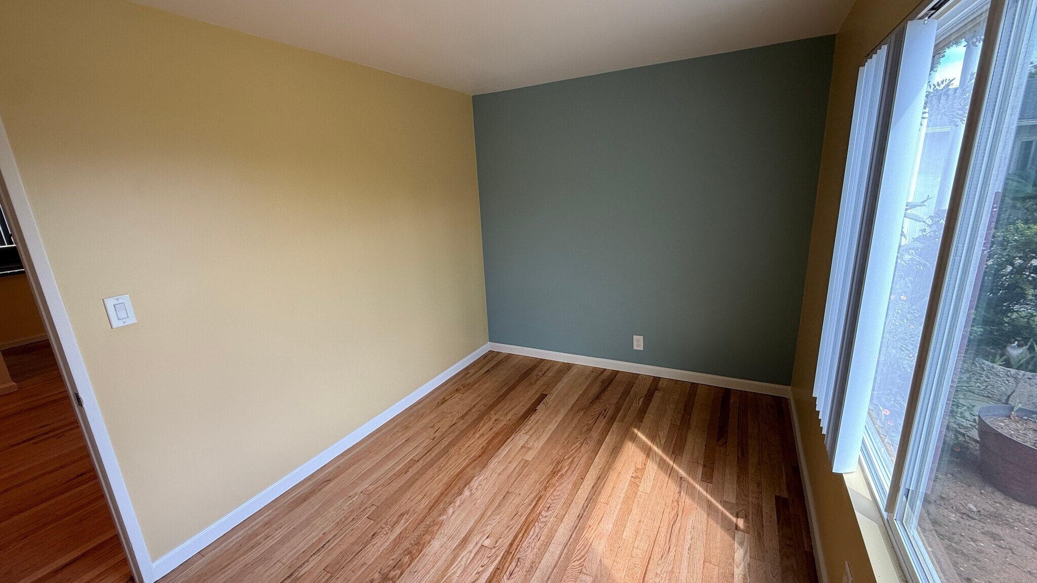 Building Photo - 659 W Riggin St