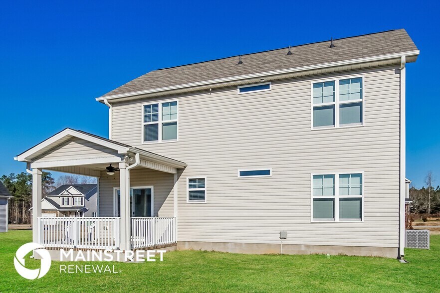 Building Photo - 187 Day Lily St