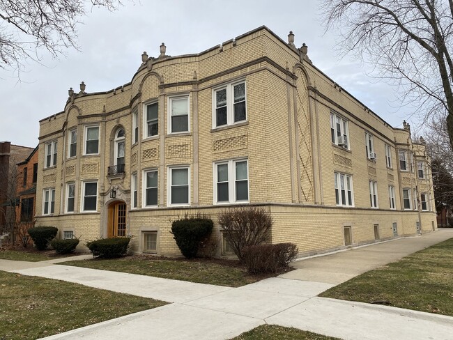 Primary Photo - 2524 W Ardmore Ave