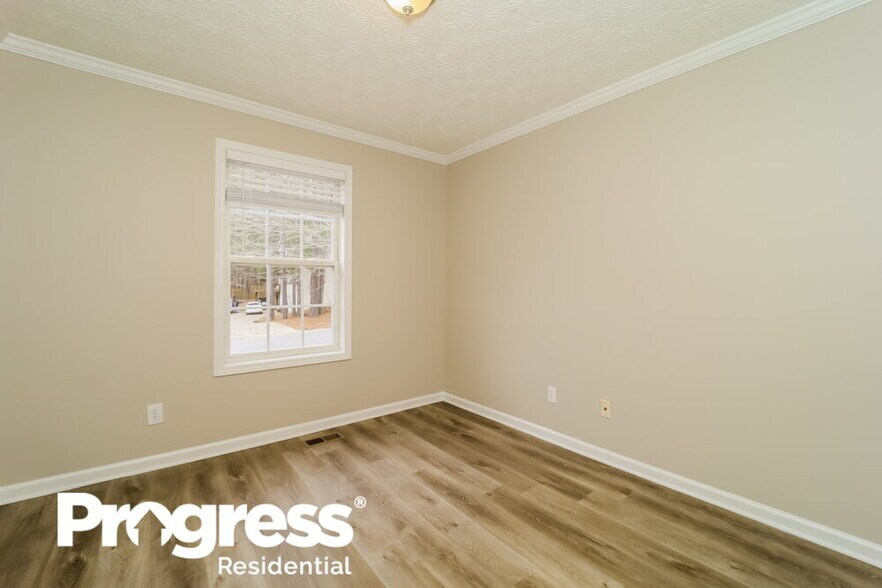 Building Photo - 2682 Owens Dr