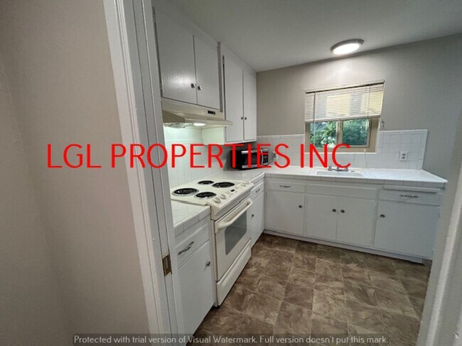 Building Photo - MontTrust2623