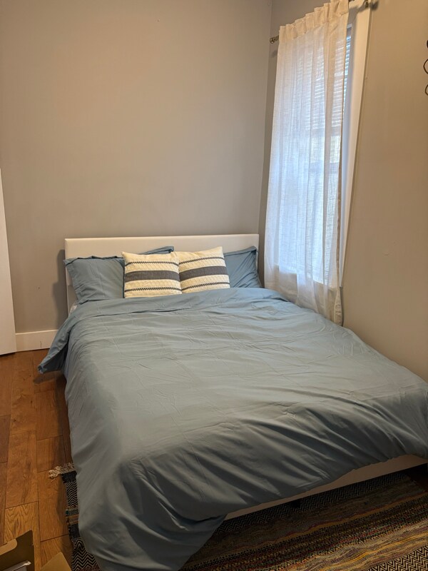 Building Photo - 846 Lafayette Ave NE