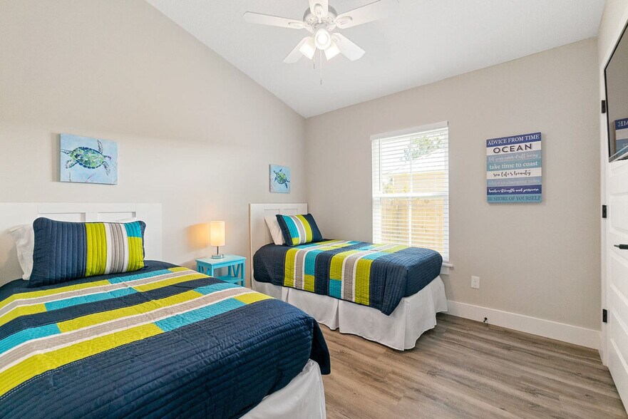 Building Photo - 1000 Josiah St