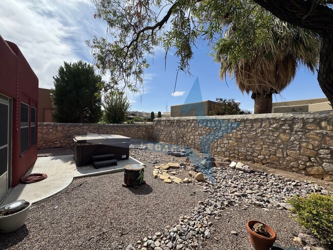 Building Photo - Live in MESILLA!  Beautiful house in the m...