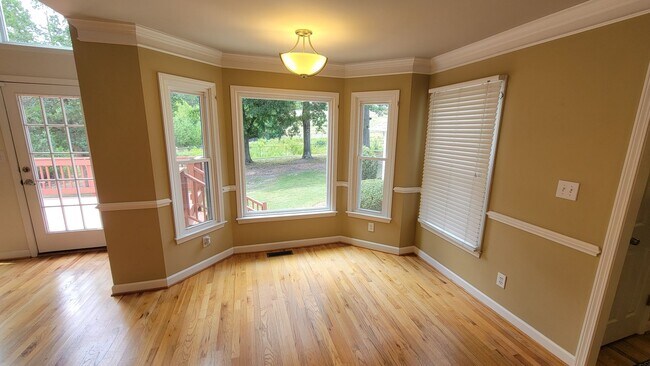 Building Photo - 95 River Park Ln