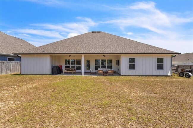 Building Photo - 5531 Blake Ln