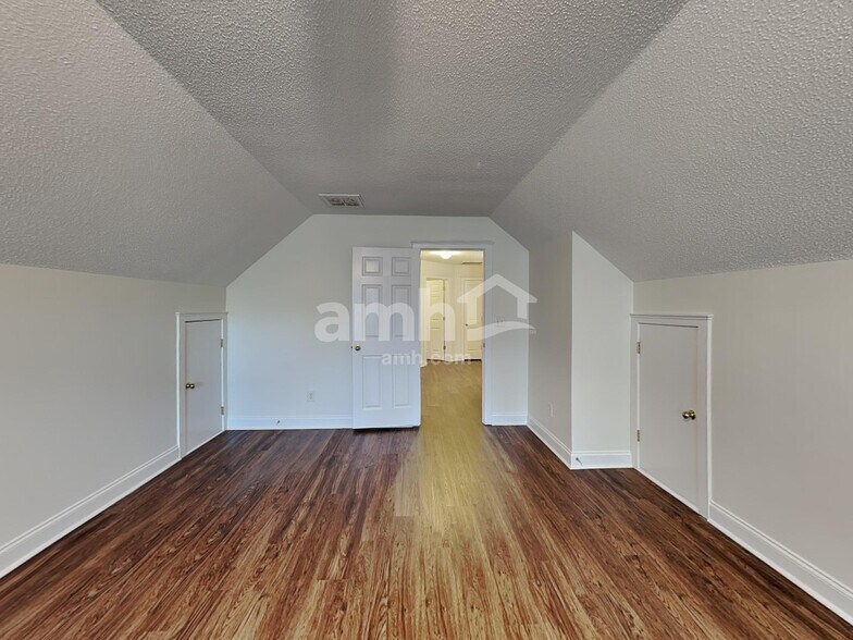 Building Photo - 13429 Glenwyck Ln