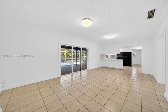 Building Photo - 10142 SW 79th Ave