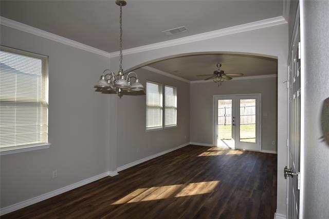 Building Photo - 1110 Story Book Ln