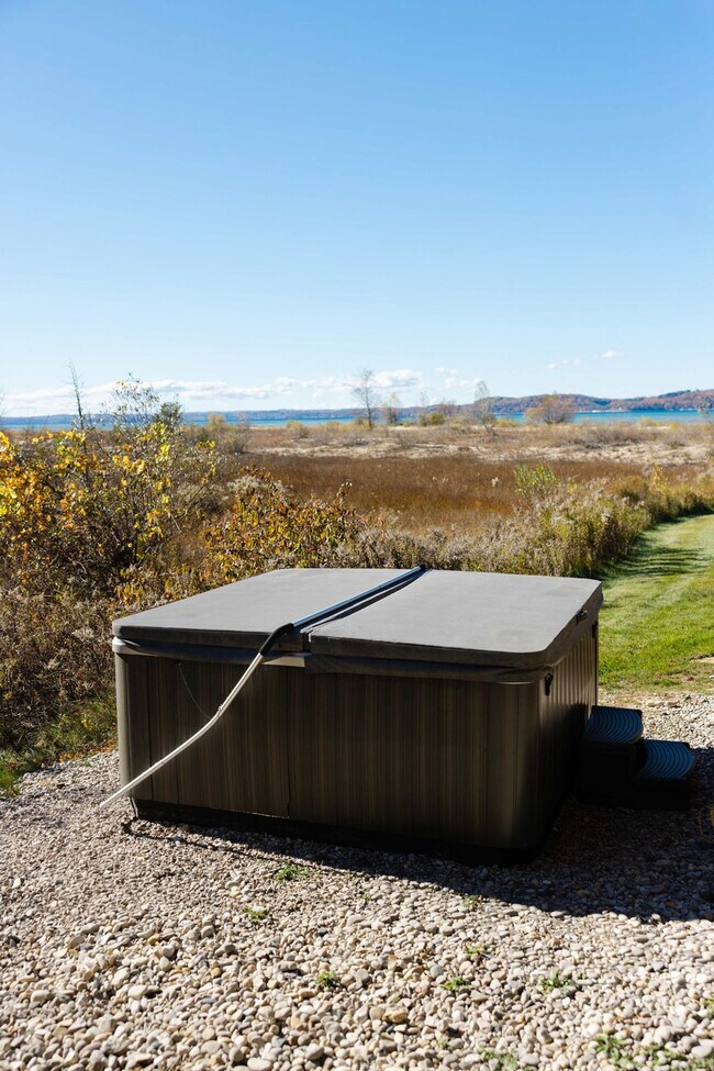 Building Photo - 11988 Cabana Shores Dr