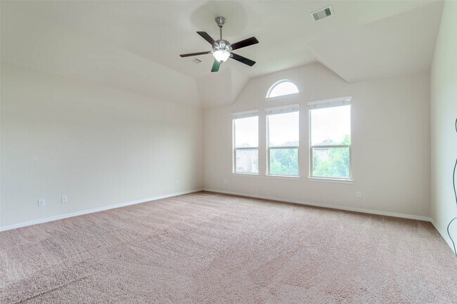 Building Photo - 2710 Shadybrook Meadow Dr