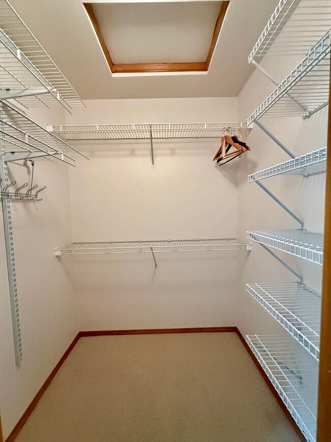 Building Photo - Immaculate Mill Creek Rambler | A/C • Cul-...