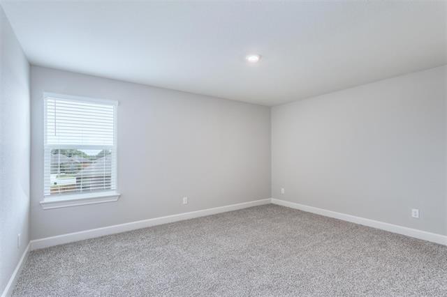 Building Photo - 637 Emerson Dr