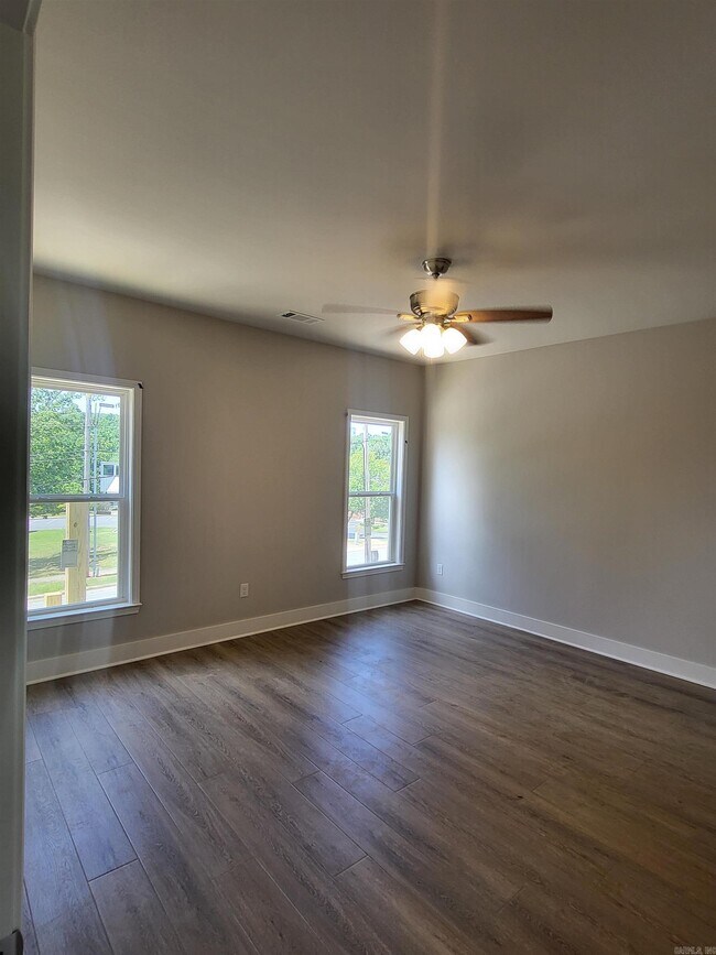Building Photo - 1801 Aldersgate Rd