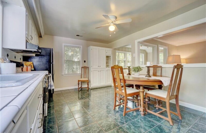 Building Photo - 1404 Mallory Ct