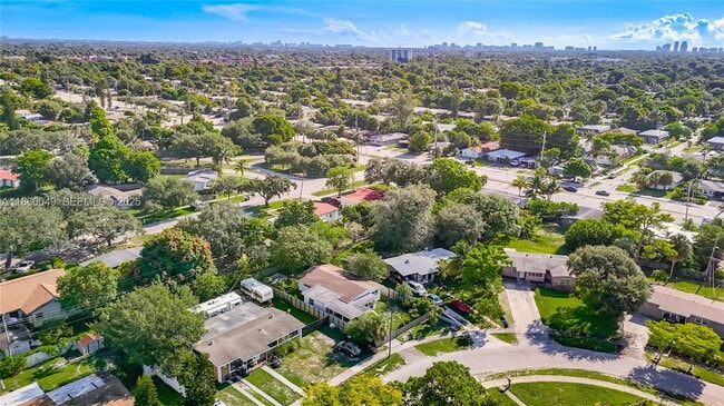 Building Photo - 921 NW 14th St