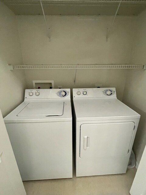 Building Photo - 12917 Centre Park Cir