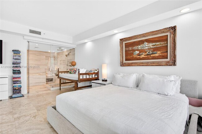 Building Photo - 1900 Sunset Harbour Dr