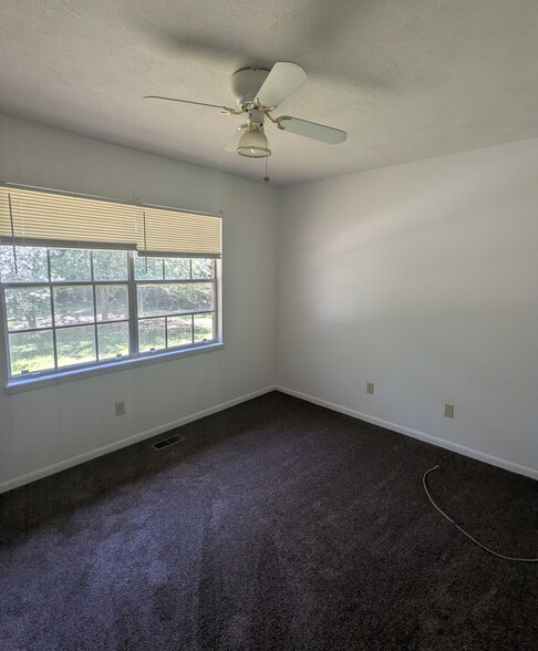 Building Photo - 4814 Impala Ln