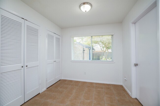 Building Photo - 12410 Pantano Drive