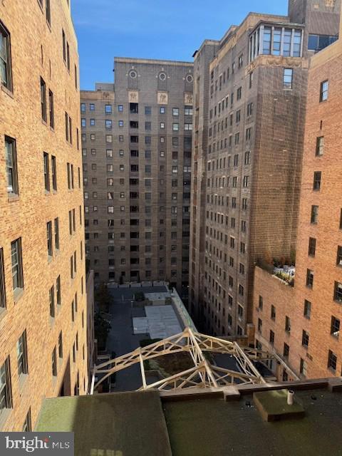 Building Photo - 219 S 18th St