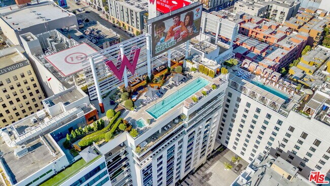 Building Photo - 6250 Hollywood Blvd