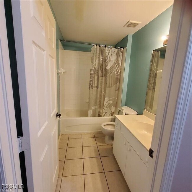 Building Photo - 3616 Pine Oak Cir