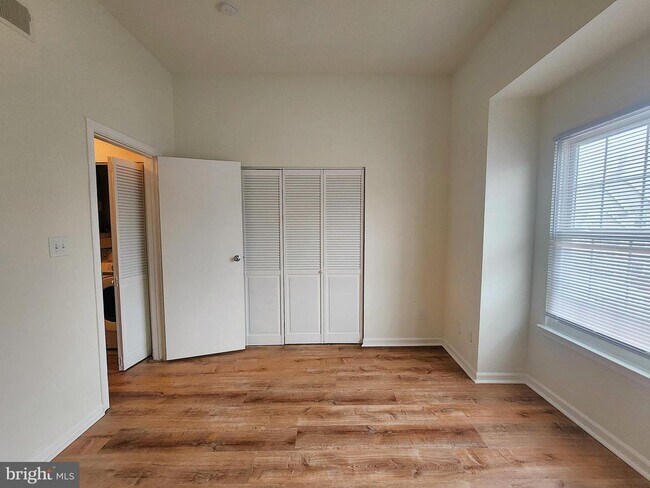 Building Photo - 18512 Boysenberry Dr