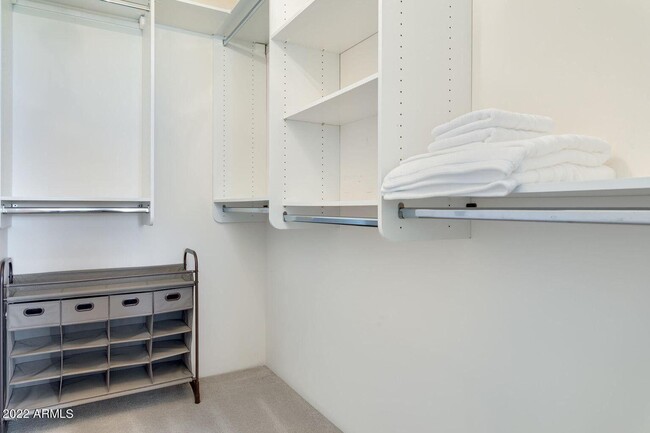 Building Photo - 7117 E Rancho Vista Dr