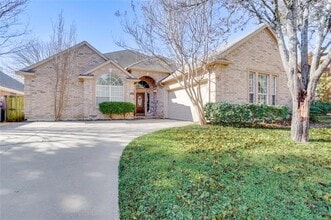 Building Photo - 2711 Summerwood