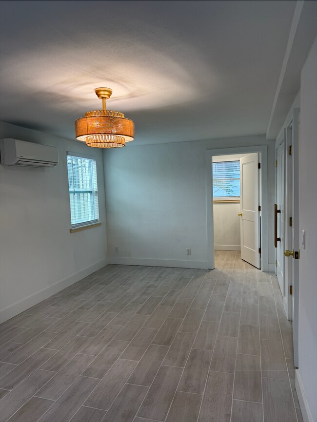 Building Photo - 1633 San Marco Blvd