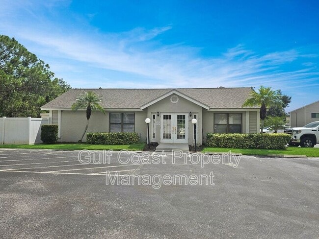 Building Photo - 7837 Eagle Creek Dr