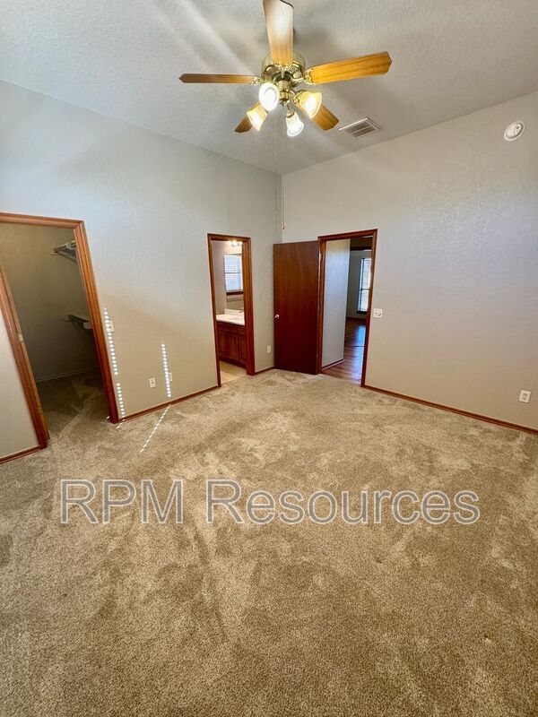 Building Photo - 16309 Everglade Ln