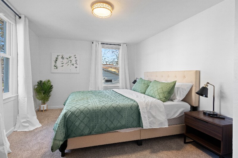 Building Photo - 914 Quincy St