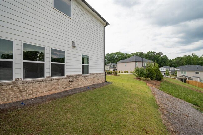 Building Photo - 13 Westerly Sta